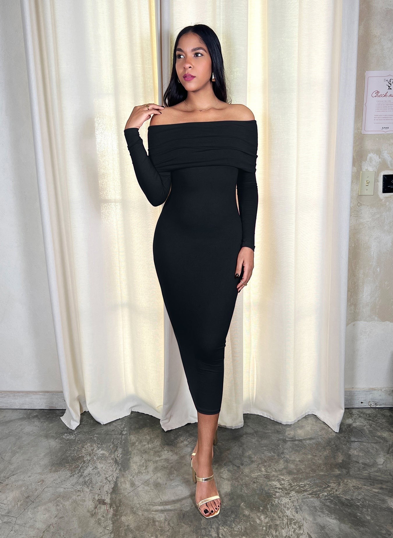 Over The Shoulder Bodycon Midi Dress - Black
