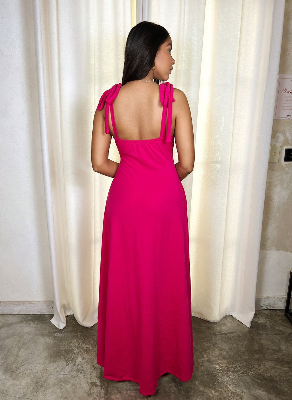 Plunge Neckline Maxi Dress w. Pockets