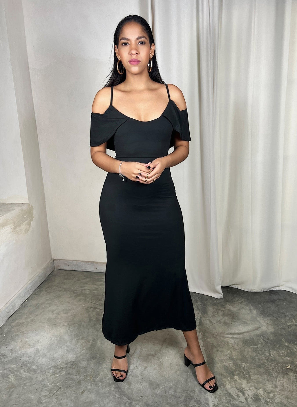 Ruffled Shoulder Detail Maxi Dress