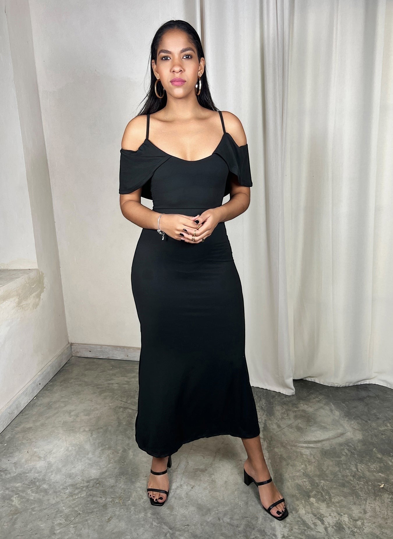 Ruffled Shoulder Detail Maxi Dress