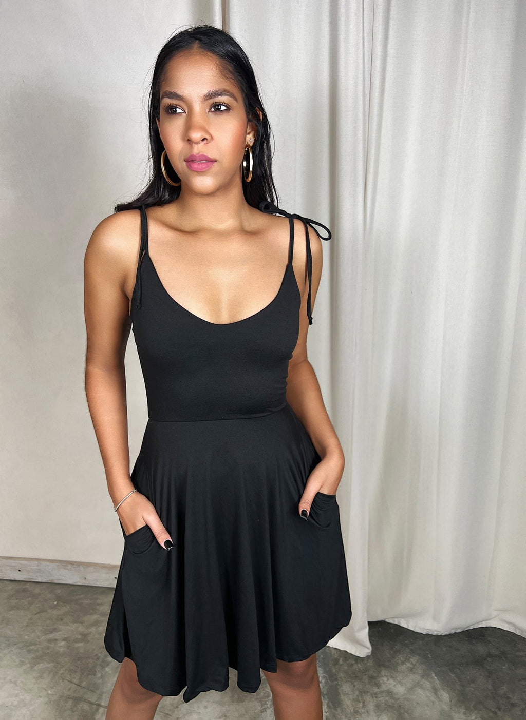 Shoulder Tie Skater Mini Dress w. Pockets