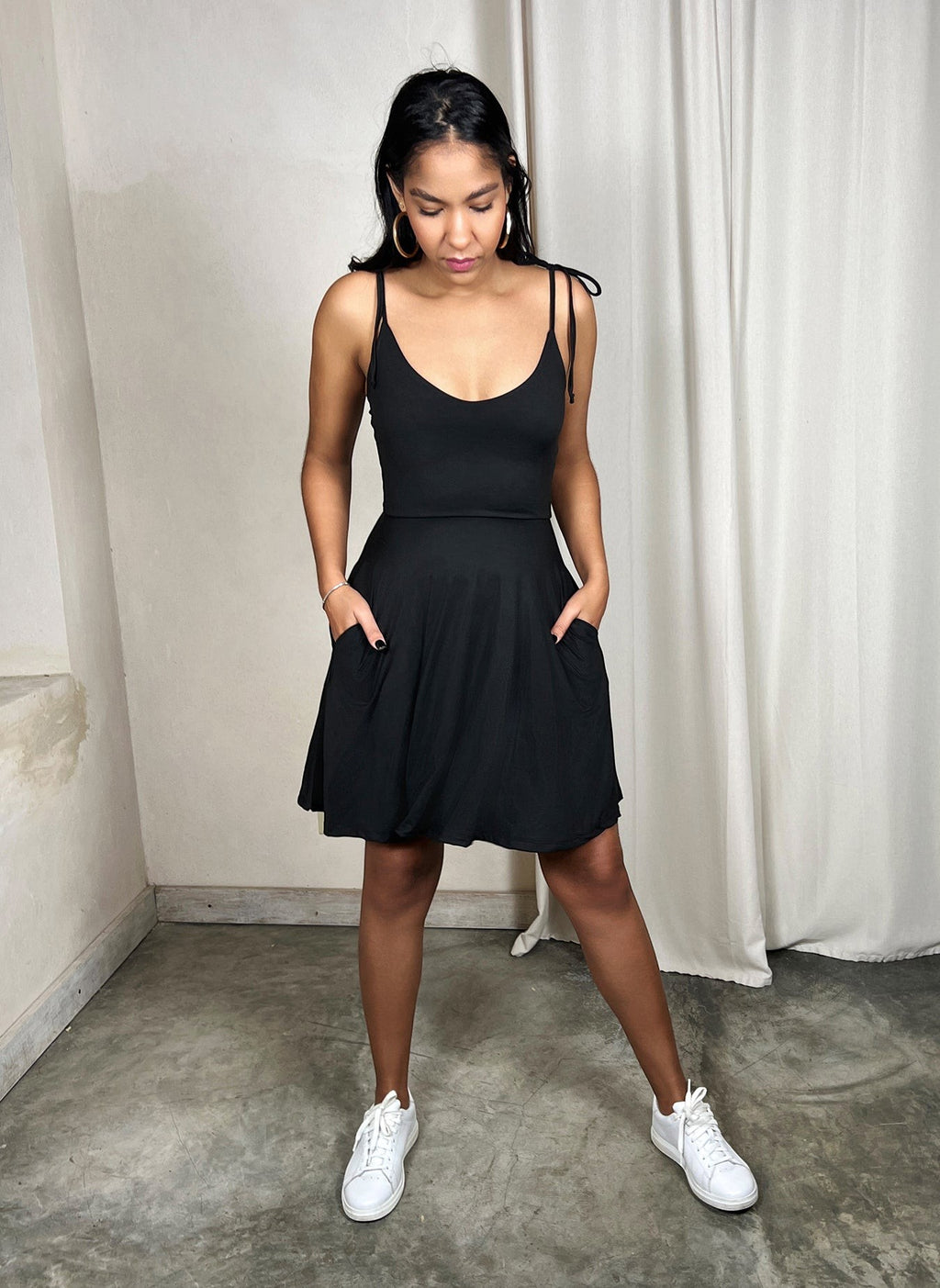 Shoulder Tie Skater Mini Dress w. Pockets