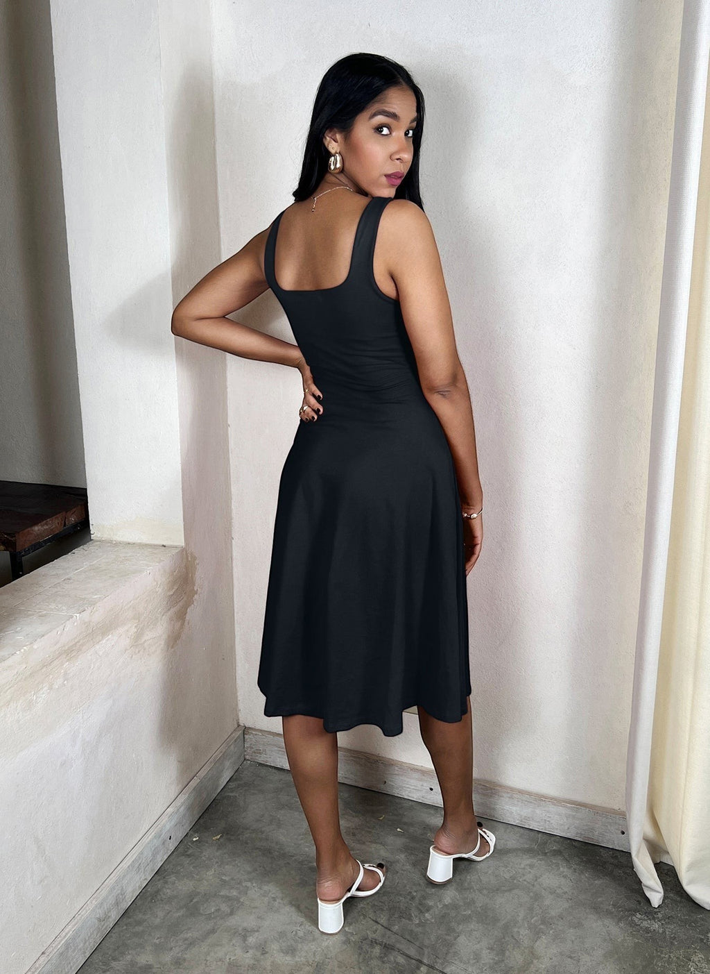 Squared Neckline A-Line Midi Dress - Black